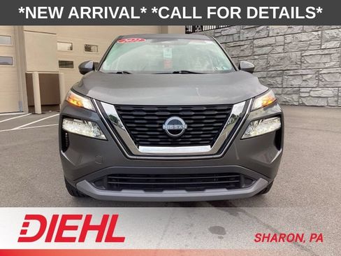 Used 2022 Nissan Rogue SV AWD/4WD image 2