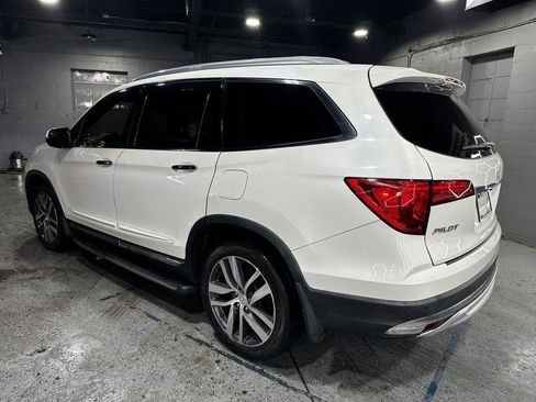 Used 2017 Honda Pilot Touring image 4