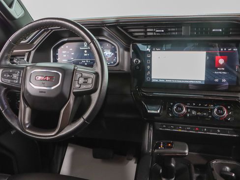 Used 2023 GMC Sierra 1500 AT4 w/ Technology Package AWD/4WD image 18