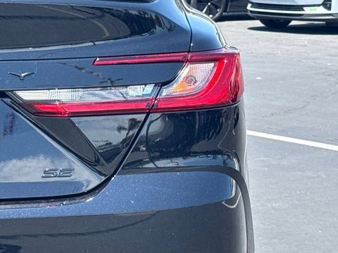 New 2026 Toyota Camry Hybrid FWD image 15