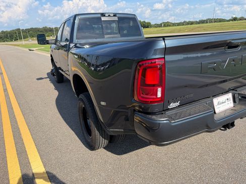 New 2026 RAM 3500 Laramie w/ Night Edition AWD/4WD image 10