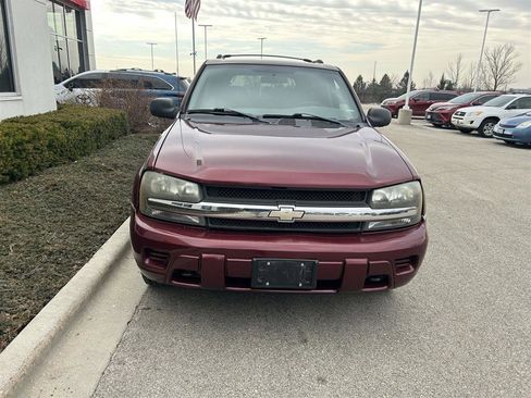 Used 2004 Chevrolet TrailBlazer LS w/ LS Preferred Equipment Group image 2