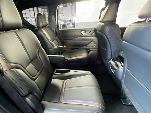 New 2026 Nissan Armada SL w/ Captain's Chari Seat Package AWD/4WD image 26