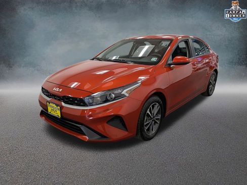 Certified 2023 Kia Forte LXS FWD image 1