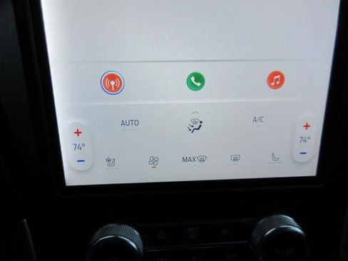 Used 2024 Ford Edge SEL w/ Sport Appearance Package image 16