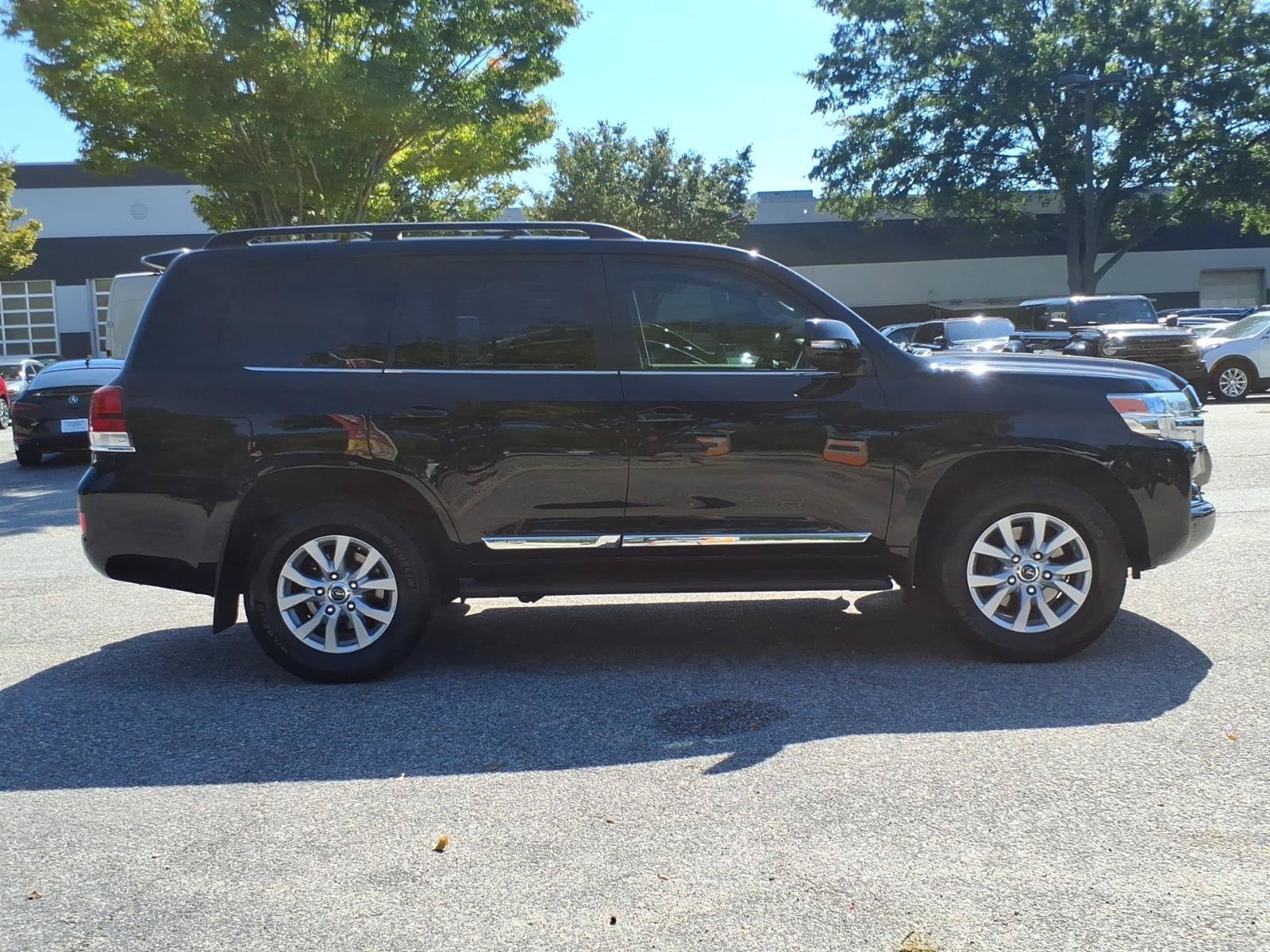 Used 2019 Toyota Land Cruiser w/ Carpet Mat Package AWD/4WD image 7