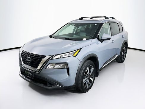 Used 2023 Nissan Rogue SL image 3