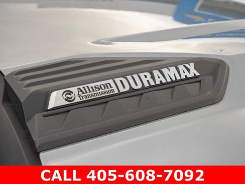Used 2024 Chevrolet Silverado 2500 High Country w/ High Country Premium Package AWD/4WD image 10