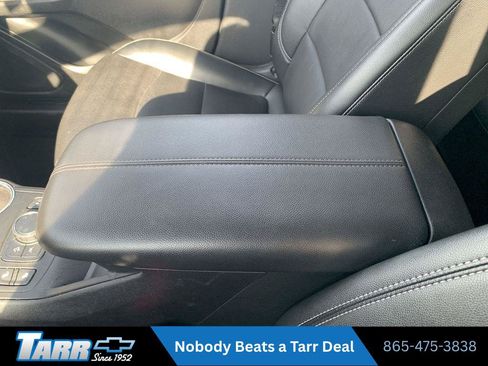 Used 2024 GMC Terrain SLT AWD/4WD image 20