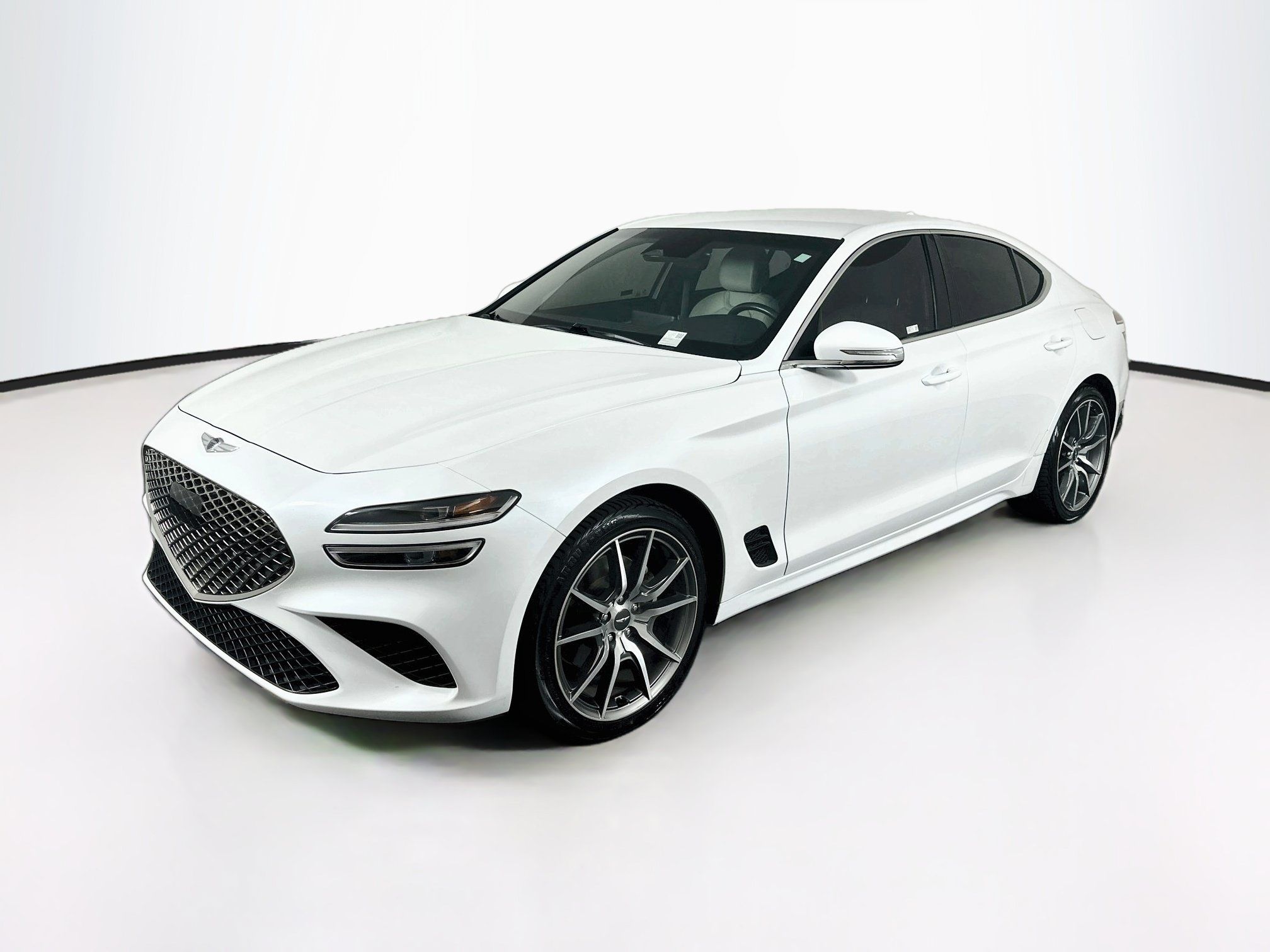Used 2023 Genesis G70 2.0T AWD/4WD image 3