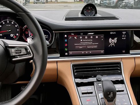 Used 2023 Porsche Panamera image 7