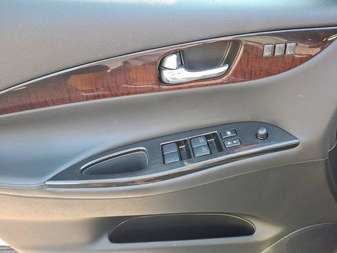 Used 2017 INFINITI QX50 2WD w/ Deluxe Touring Package image 14