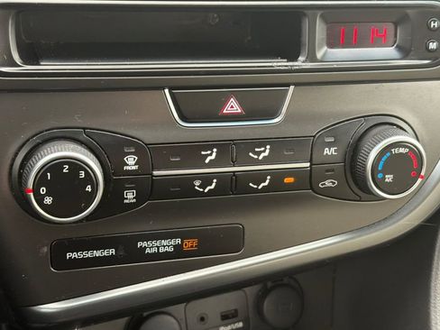 Used 2015 Kia Optima LX image 16