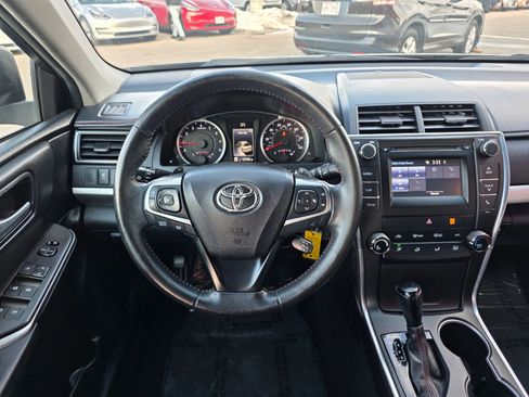 Used 2015 Toyota Camry SE image 10
