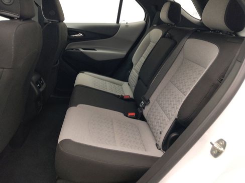 Used 2023 Chevrolet Equinox LS FWD image 18