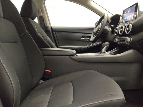 Used 2025 Nissan Sentra SV FWD image 21