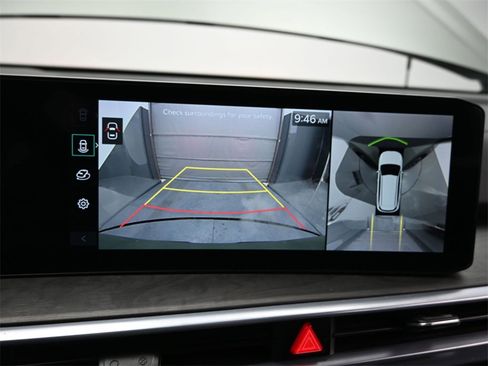 Certified 2024 Kia Sorento SX image 30