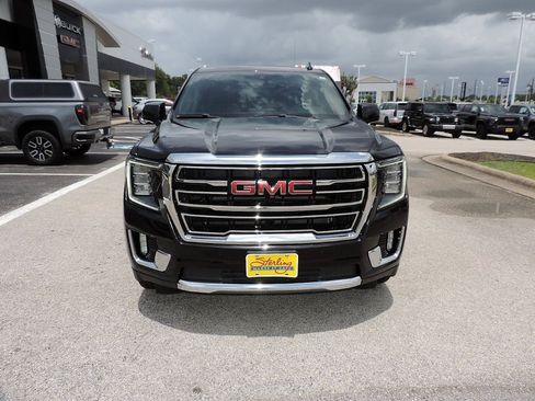 Used 2021 GMC Yukon SLT w/ SLT Luxury Plus Package RWD image 2