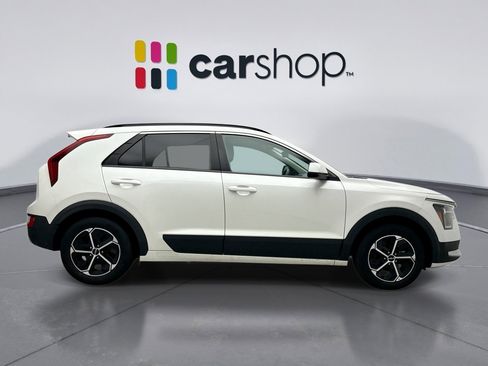 Used 2023 Kia Niro LX FWD image 6