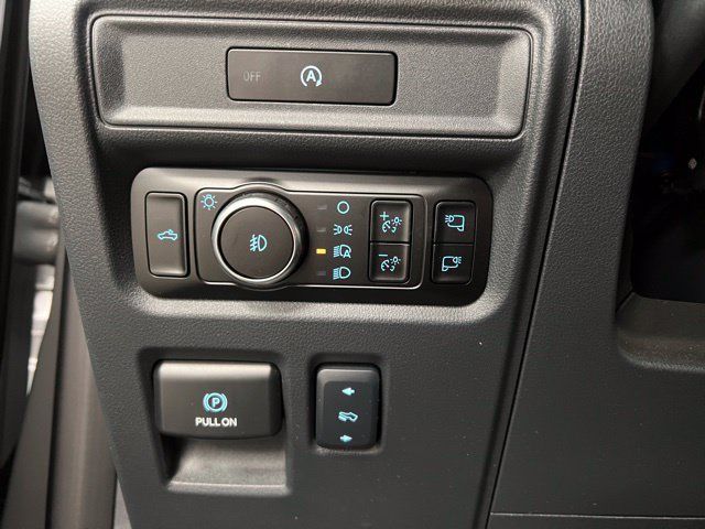Used 2025 Ford F150 Lariat AWD/4WD image 30