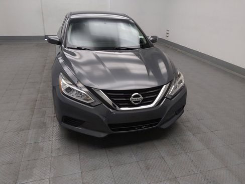 Used 2018 Nissan Altima 2.5 S w/ S Convenience Package image 14