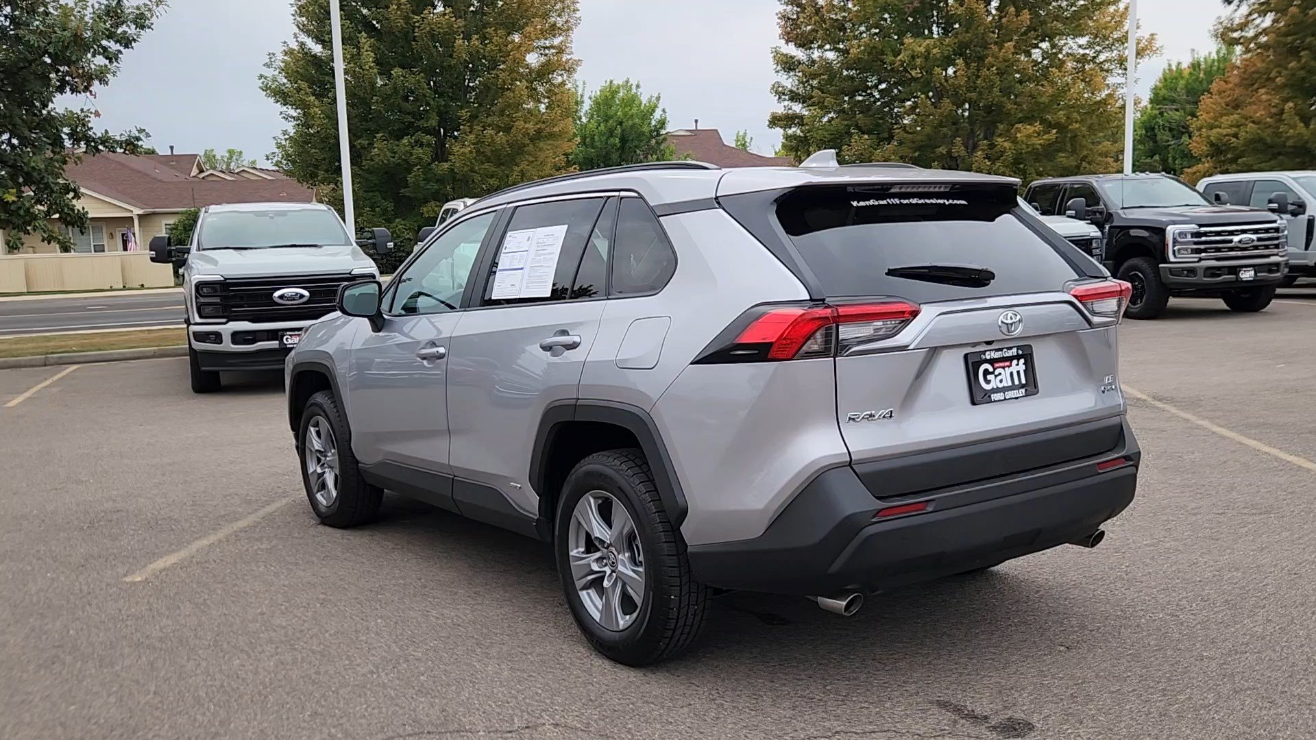 Used 2025 Toyota RAV4 LE AWD/4WD image 19