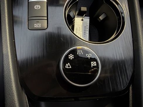 Used 2021 Nissan Rogue SV w/ Premium Package image 24