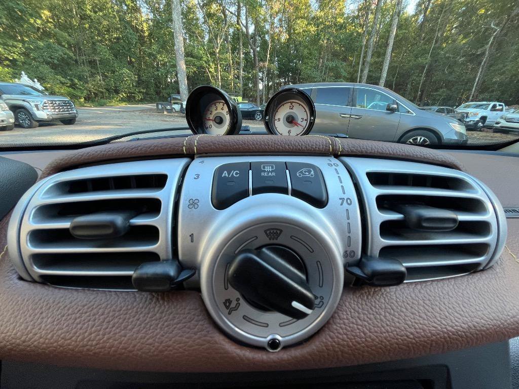 Used 2014 smart fortwo passion RWD image 17
