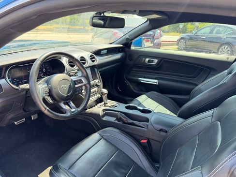 Used 2019 Ford Mustang Premium w/ Equipment Group 201A RWD image 9