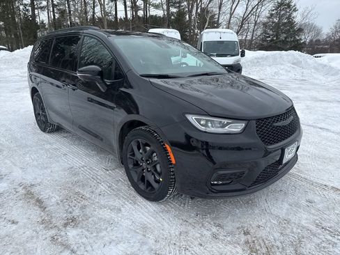 New 2026 Chrysler Pacifica Select image 7