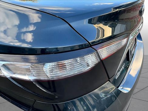 Used 2016 Toyota Camry LE FWD image 27