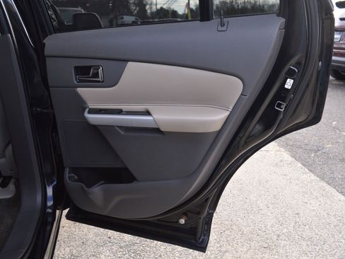 Used 2013 Ford Edge SE image 28
