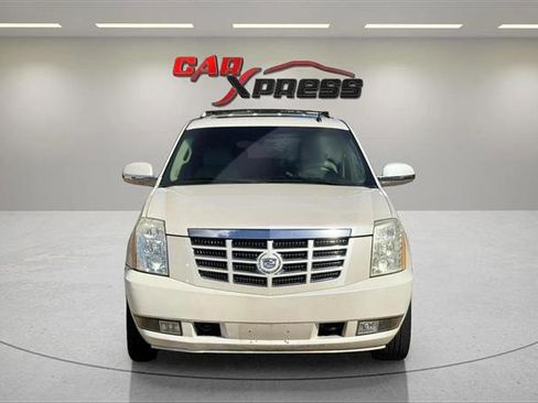 Used 2009 Cadillac Escalade AWD image 4