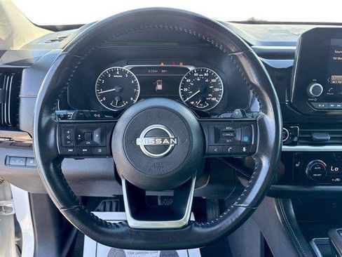 Used 2023 Nissan Pathfinder SV AWD/4WD image 11
