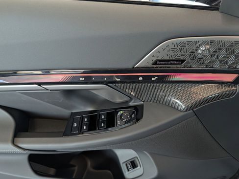 New 2027 BMW 550e xDrive image 14