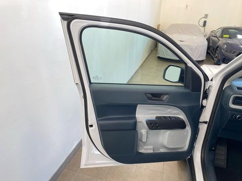 New 2025 Ford Maverick XLT image 14