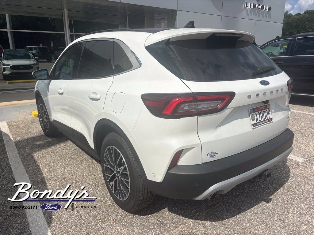 Used 2024 Ford Escape SE w/ PHEV Premium Package FWD image 4