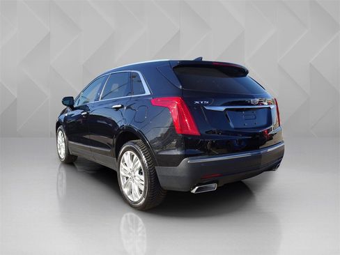 Used 2019 Cadillac XT5 Premium Luxury image 3