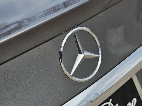 Certified 2018 Mercedes-Benz C 300 Sedan image 9
