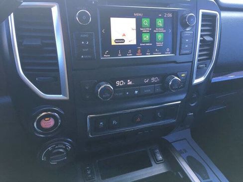 Used 2019 Nissan Titan SL w/ Midnight Edition image 29