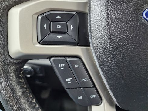 Used 2019 Ford F350 Lariat w/ Chrome Package image 17