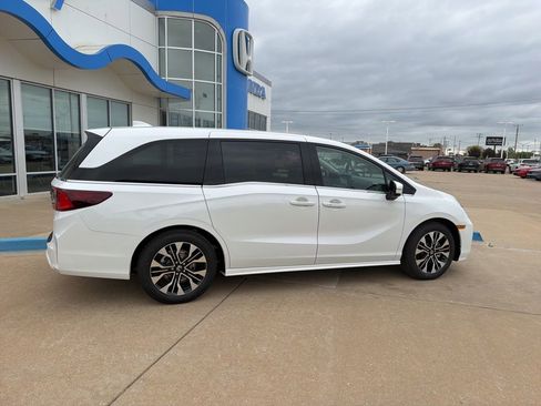New 2026 Honda Odyssey Elite image 10