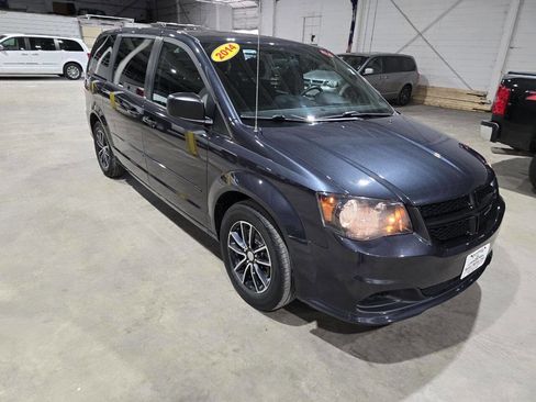 Used 2014 Dodge Grand Caravan SE w/ Quick Order Package 29E SE FWD image 17