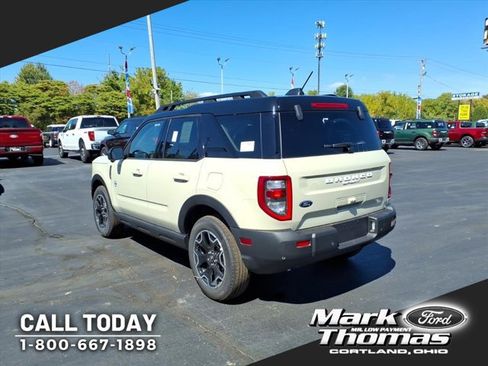 New 2025 Ford Bronco Sport Outer Banks image 3