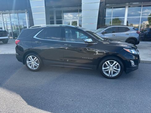Used 2018 Chevrolet Equinox Premier AWD/4WD image 3