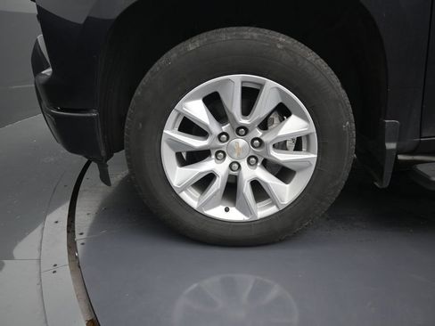 Used 2023 Chevrolet Silverado 1500 Custom RWD image 9