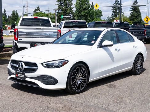 Used 2025 Mercedes-Benz C 300 4MATIC Sedan image 3