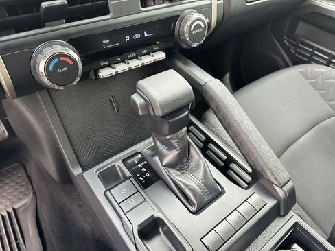 Used 2025 Toyota Tacoma SR image 17