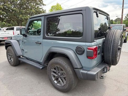 Used 2024 Jeep Wrangler Sport S image 5