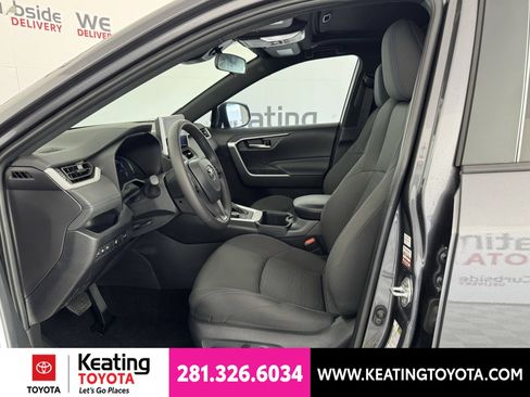 Used 2025 Toyota RAV4 SE w/ Convenience Package AWD/4WD image 14